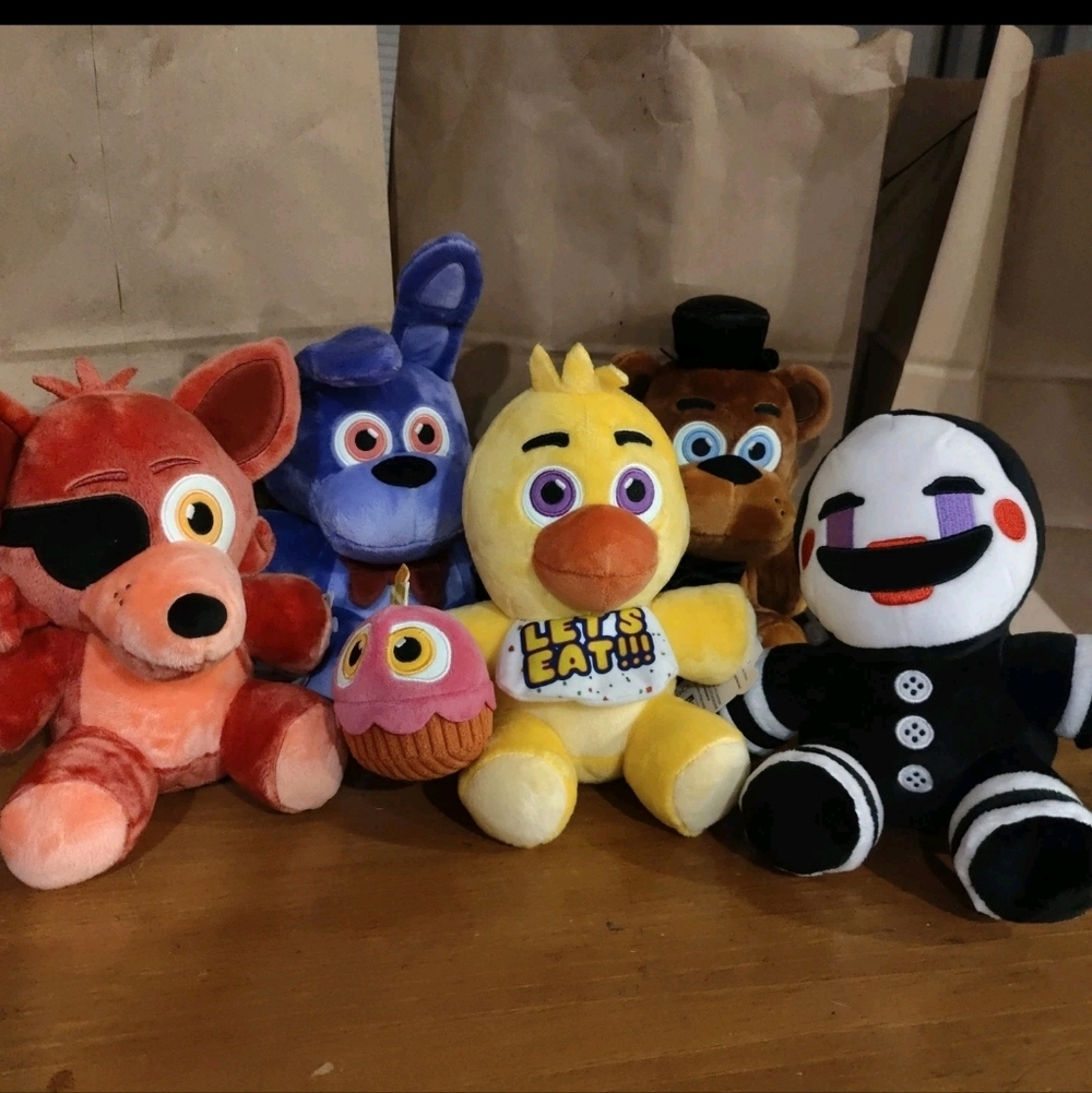 Complete Set of 5 Five Nights at Freddy’s Jazwares 8” Plush Glow Eyes FNAF 2025